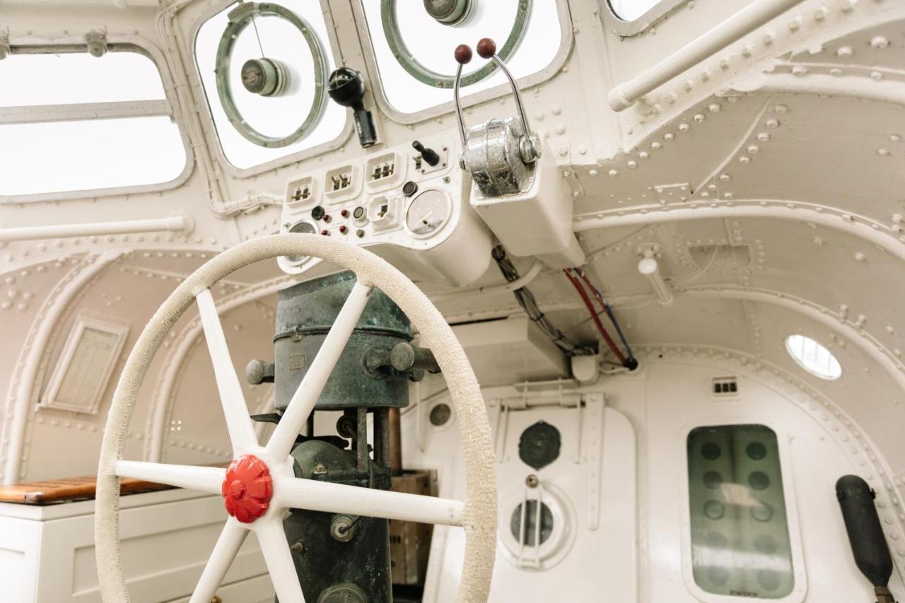 Hotel Reddingsboot Harlingen Boat Exterior foto